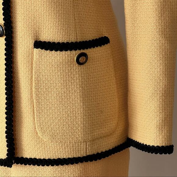 ST JOHN Vintage Suit Set 6 Small Blazer Skirt Knit Jacket Collection Classic - Picture 15 of 17